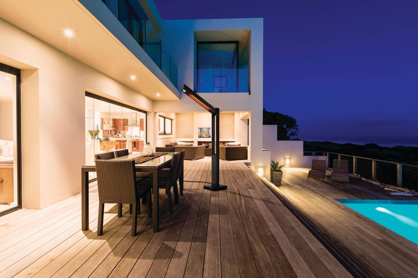 Napoleon | Phantom Freestand Outdoor Electric Infrared Heater - NEOFV80IH